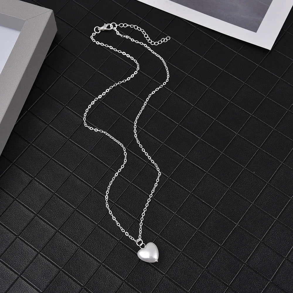 2024 New Fashion Pearl Choker Necklace.