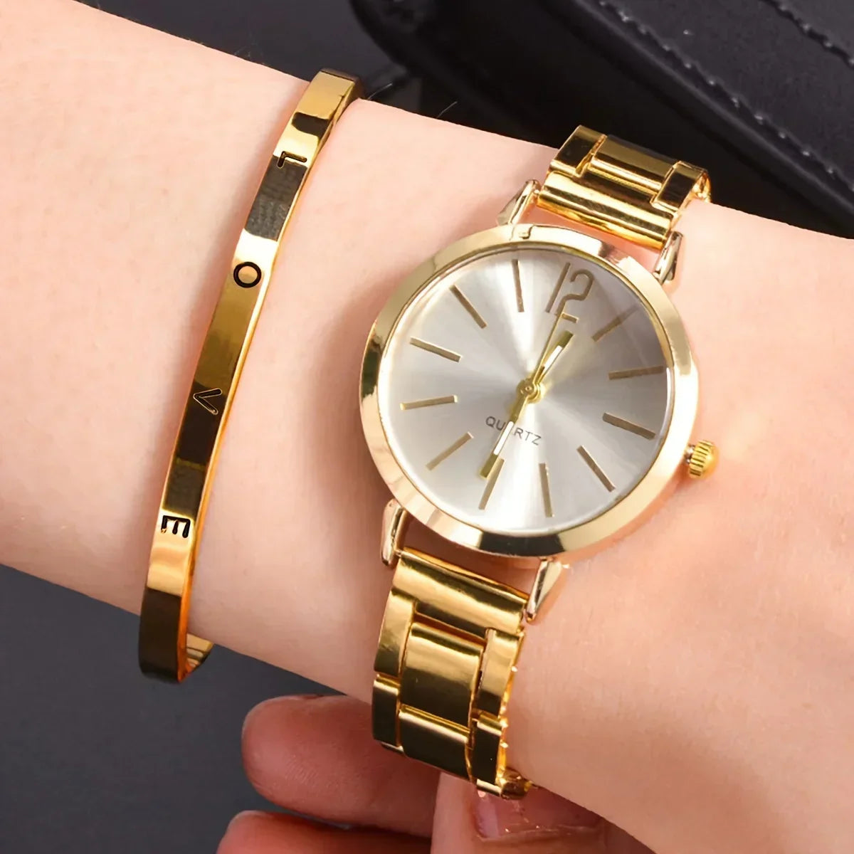 Ladies Simple Digital Alloy with Quartz Watch Bracelet 2pcs Set.