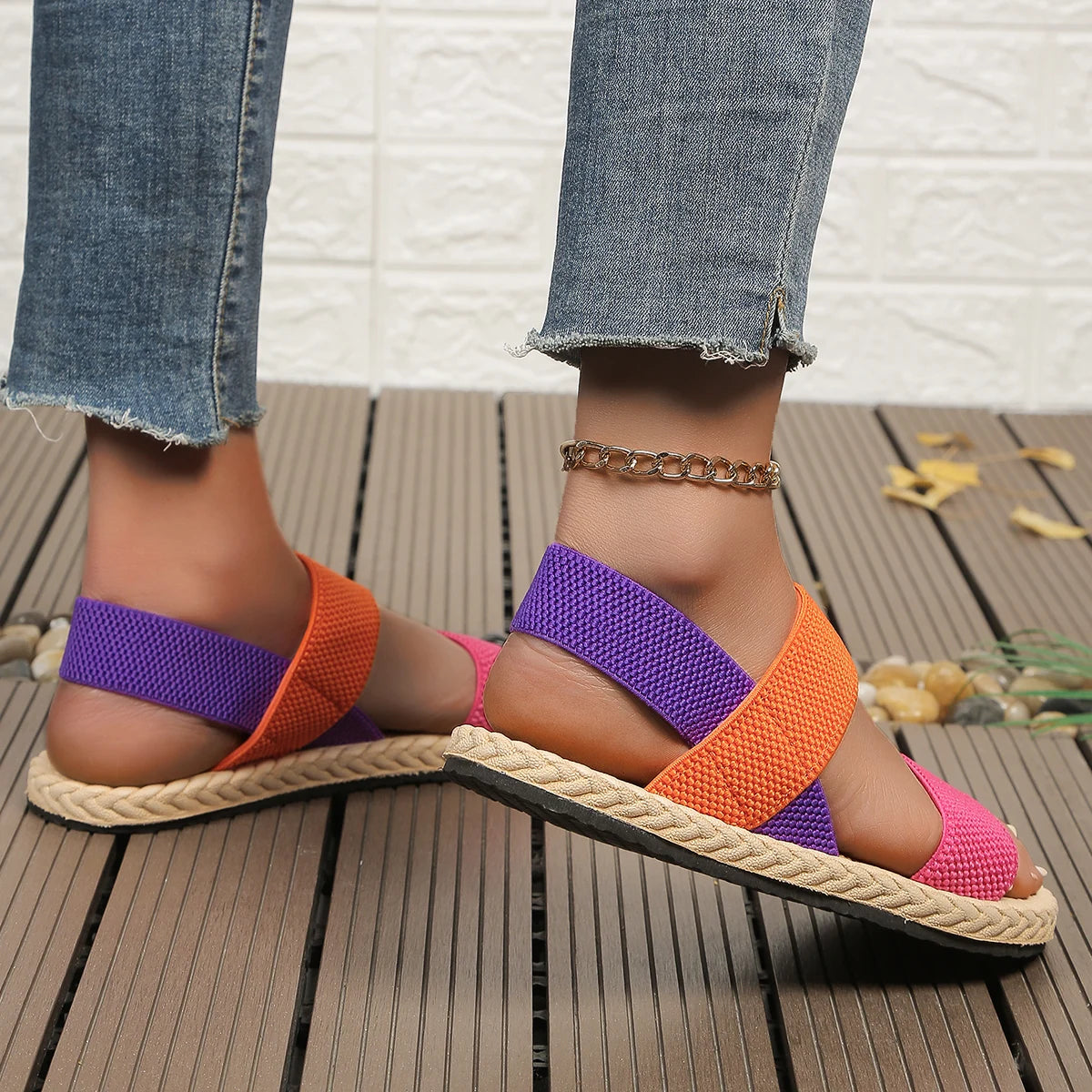 trendy anti-slip wear-resistant multi-color matching elastic flat sandals.