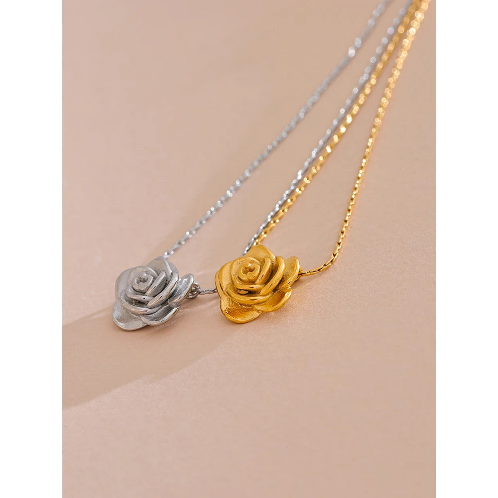 2024 Stainless Steel Stereoscopic Flower Pendant Necklace Waterproof 18K Plated Gold