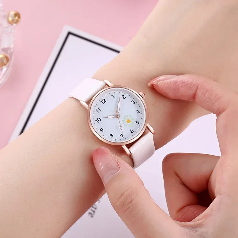 Luxury Luminous Retro Watch Back Leather Strap Quartz Montre Femme.