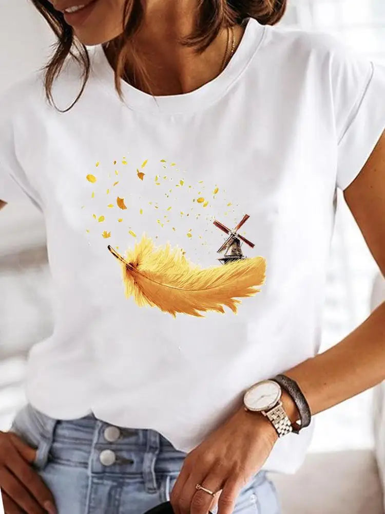 Ladies Fashion Female Graphic Women Love Heart T-shirts.