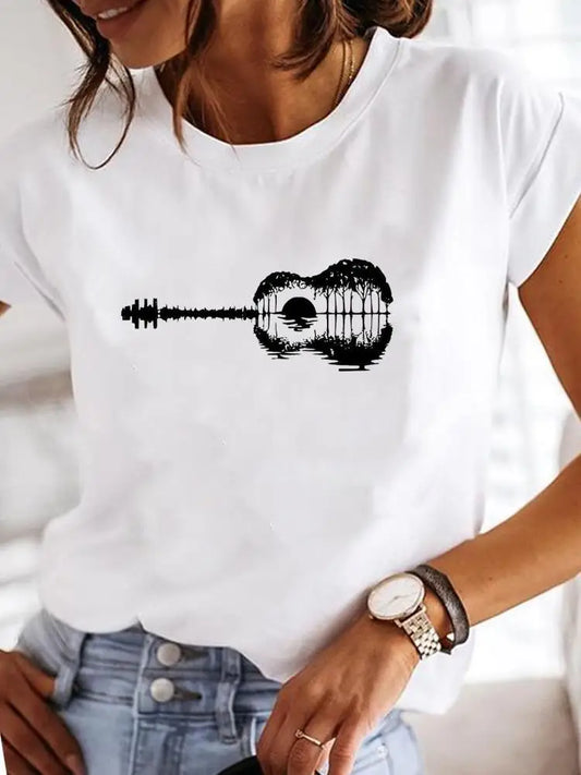 Ladies Fashion Female Graphic Women Love Heart T-shirts.