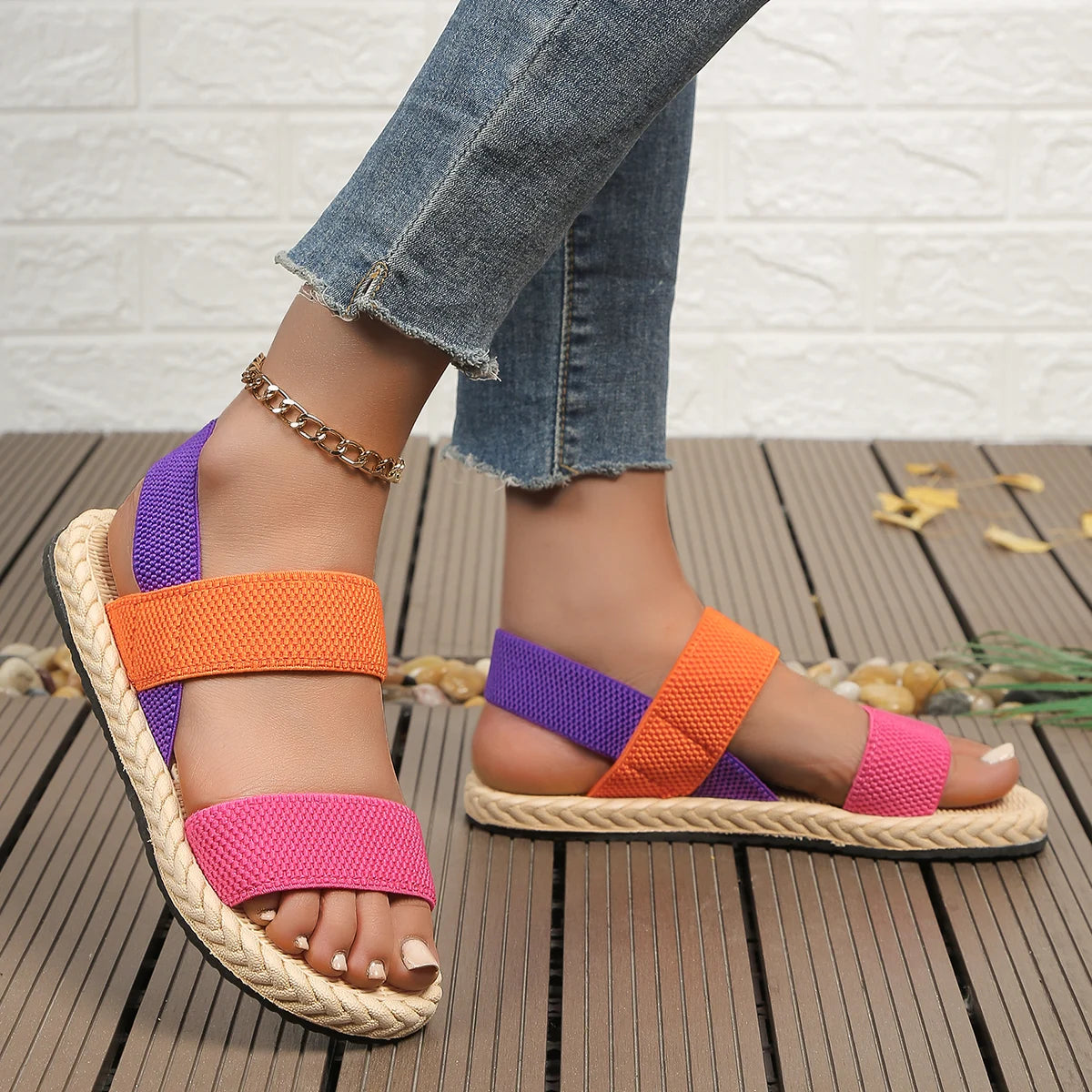 trendy anti-slip wear-resistant multi-color matching elastic flat sandals.