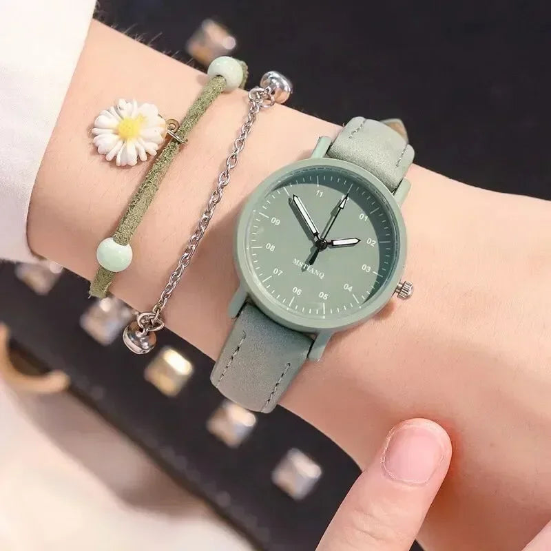 Leather Strap Quartz Wristwatches Waterproof Round Dial Retro Watch Reloj Para Mujer.