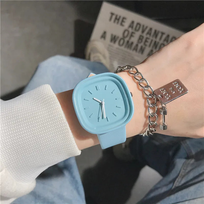 Brand Sport Style Ladies Watch Leather Watch Quartz Montre Femme.