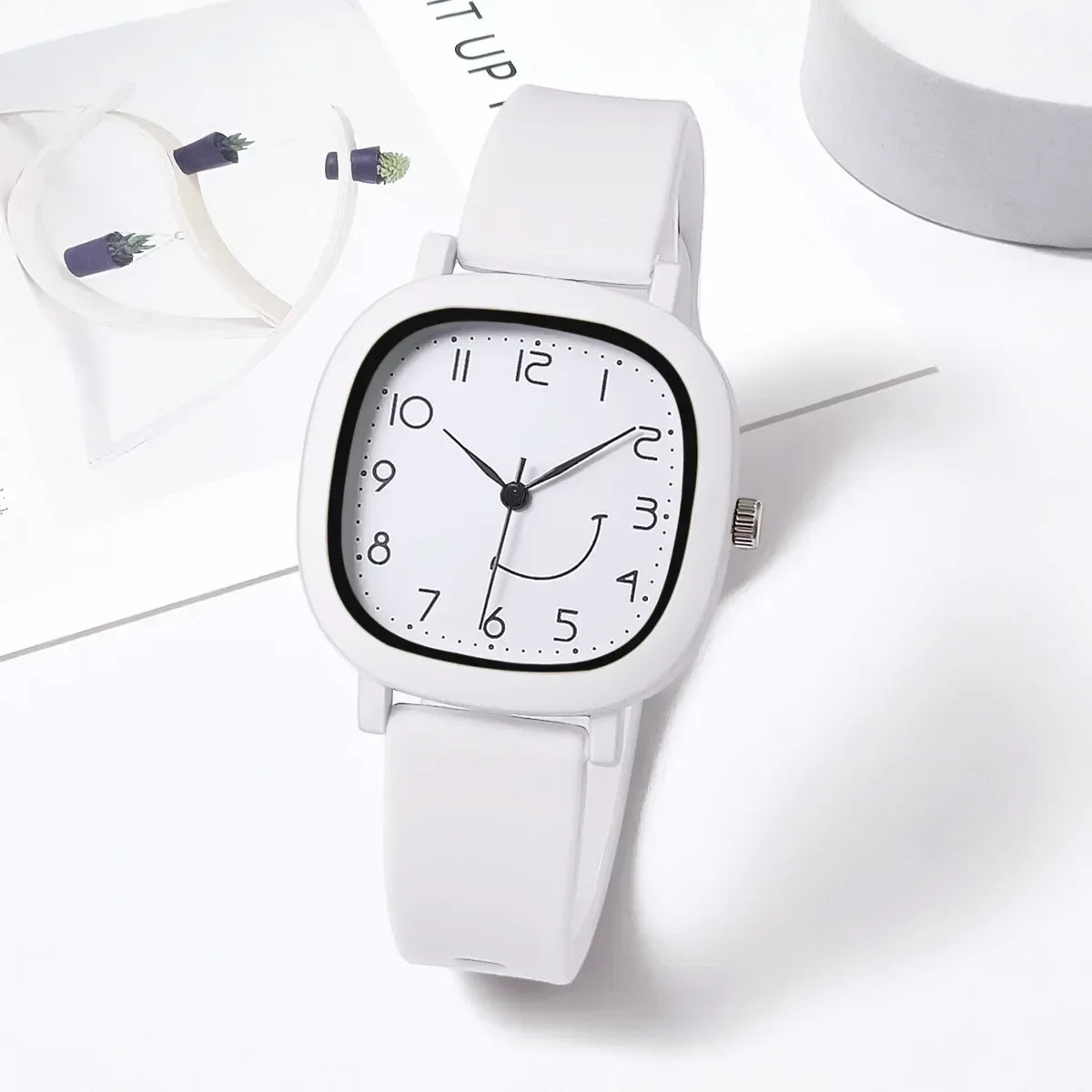 Brand Quartz Watches New Jelly Colored Silicone Strap Sports Watch Smile.