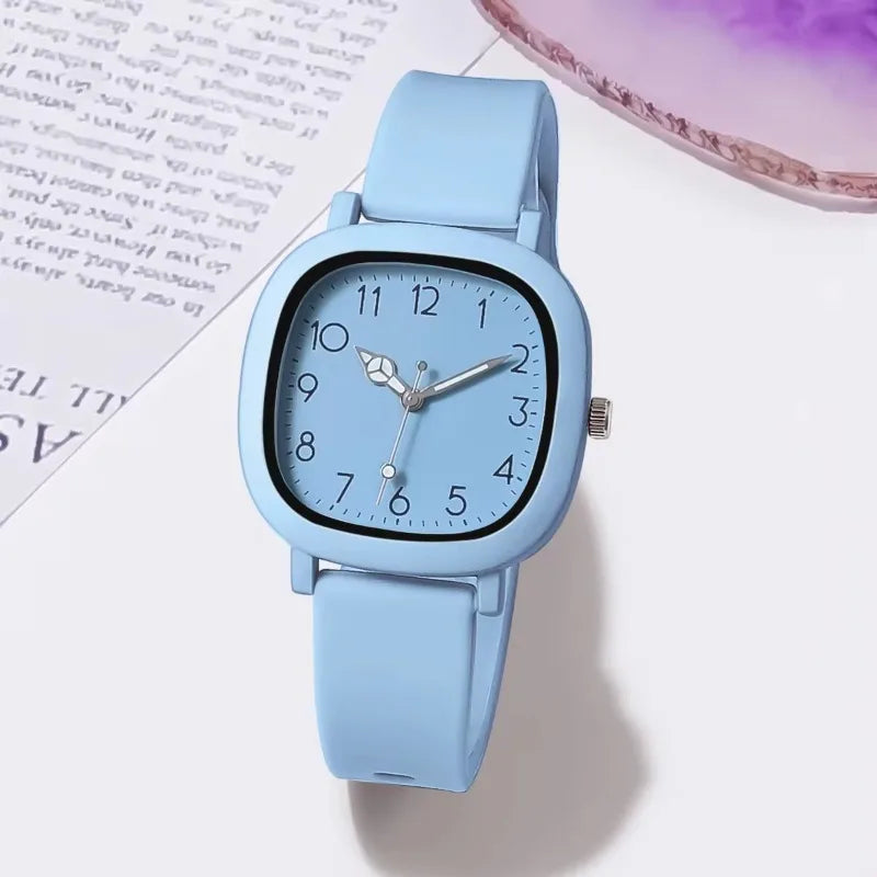 Luxury Silicone Strap Quartz Sport Watch.