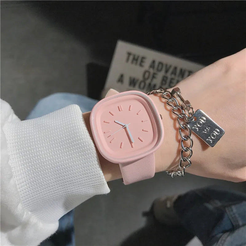 Brand Sport Style Ladies Watch Leather Watch Quartz Montre Femme.