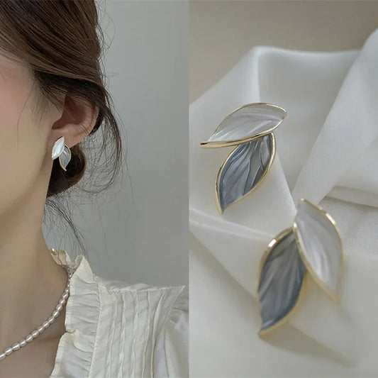 Trendy Fresh Lovely Sweet Grey Leaf Earrings.