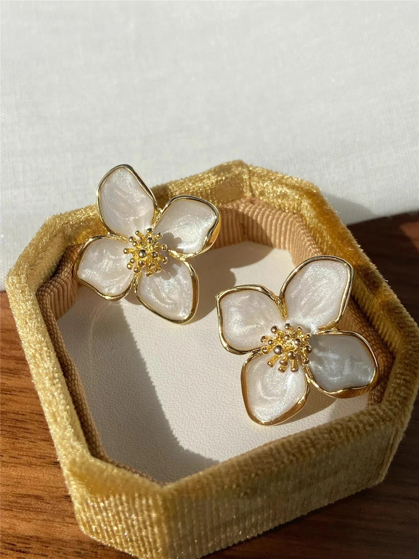 Glaze Flower Earrings