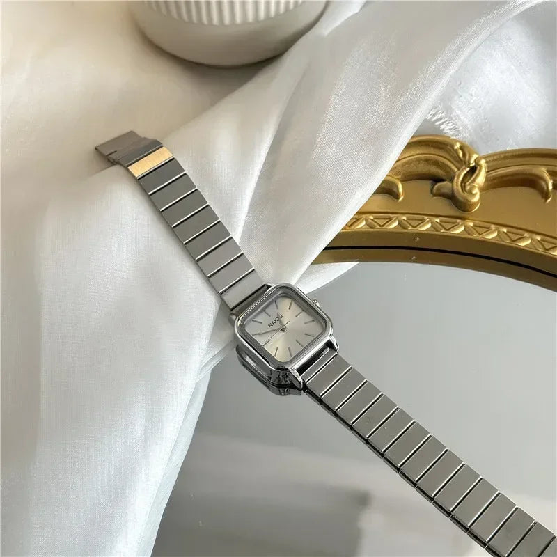 New Brand Steel Band Square Quartz Retro Minimalist Temperament Small Dial Watch.