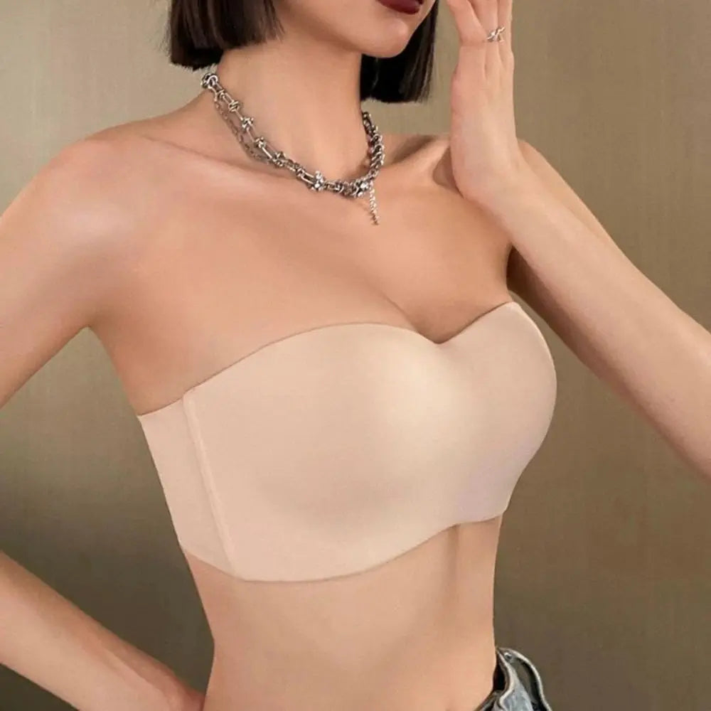 Women Tube Strapless, Chest Wrap Seamless, Breathable, Non Slip Invisible Push Up Bra.